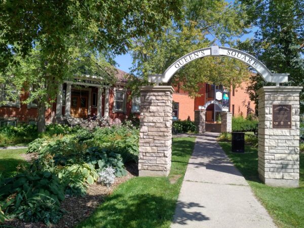 Lindsay library hiring